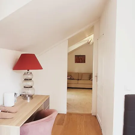 Le Rivetstud A 20 Min Paris * 르 플레시-로뱅송