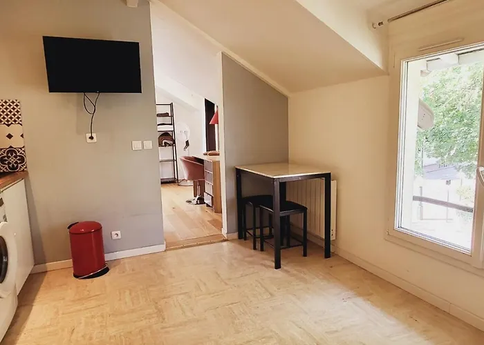 Le Rivetstud A 20 Min Paris Le Plessis-Robinson