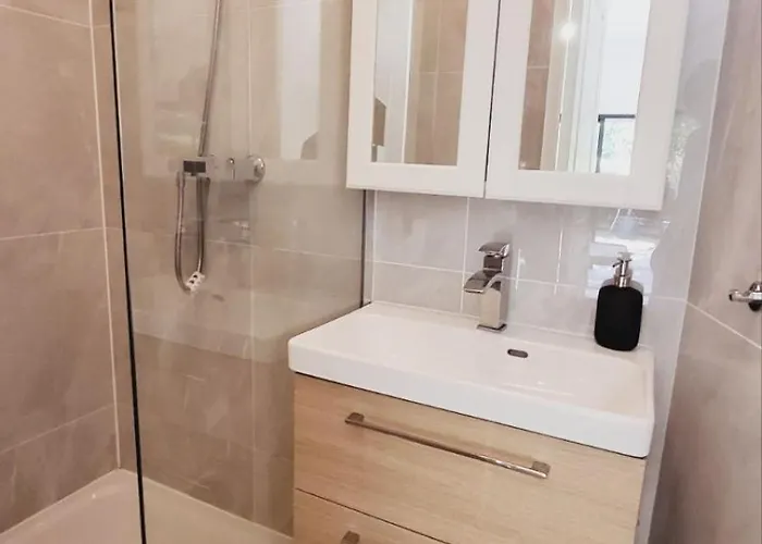 Le Rivetstud à 20 Min Paris *